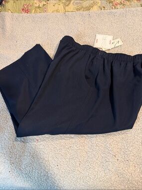 Kim Rogers Navy Petite Elastic-Waist Capris
